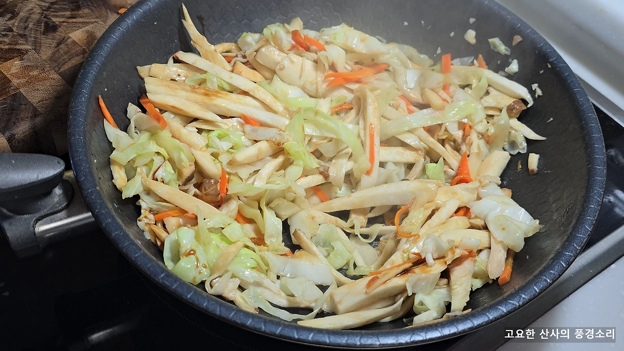 img.png?credential=yqXZFxpELC7KVnFOS48ylbz2pIh7yKj8&expires=1764514799&allow_ip=&allow_referer=&signature=LvTOG5bXGBa3I%2BTM%2BrzKVA17J8A%3D