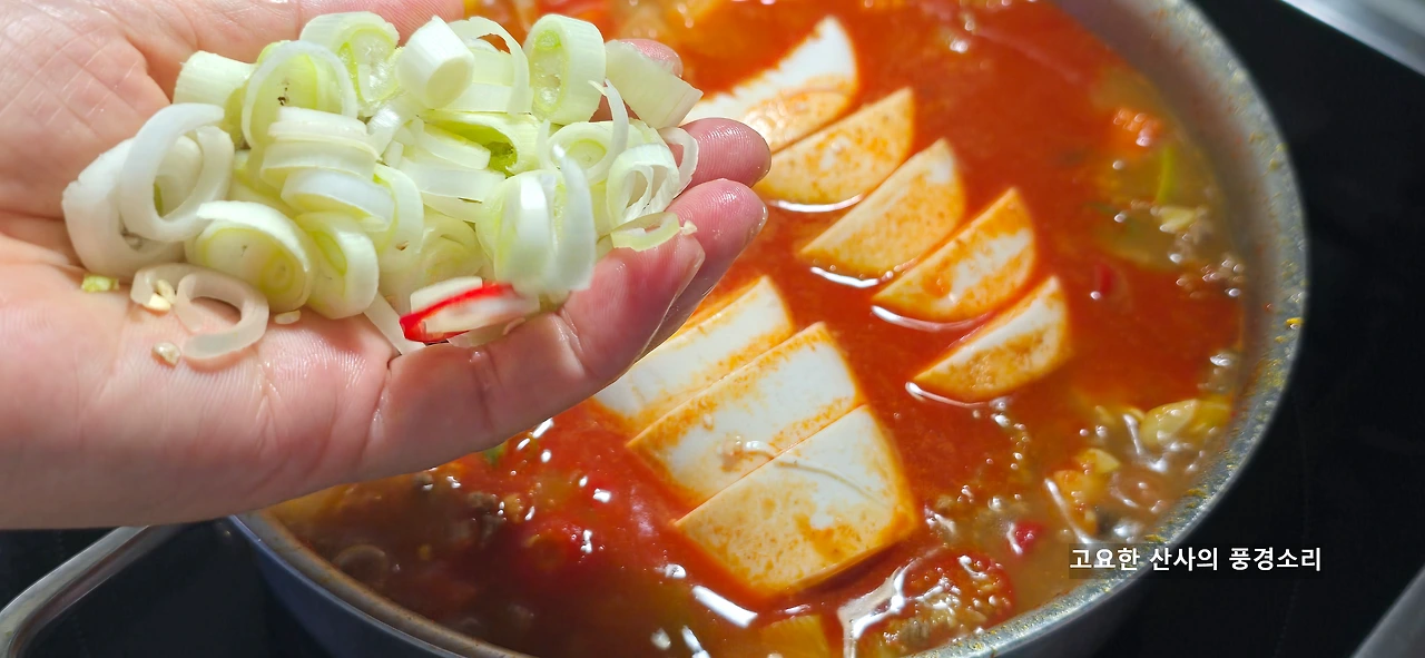 img.png?credential=yqXZFxpELC7KVnFOS48ylbz2pIh7yKj8&expires=1759244399&allow_ip=&allow_referer=&signature=%2B17FwIx7lWJPsQdRUcktjyt%2B9M0%3D