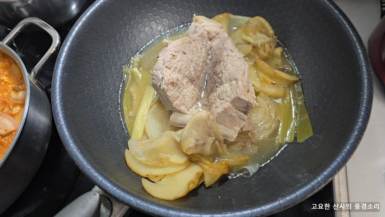 img.png?credential=yqXZFxpELC7KVnFOS48ylbz2pIh7yKj8&expires=1759244399&allow_ip=&allow_referer=&signature=HRJMXVz1EdpH1jLMi7AsknsYwIk%3D