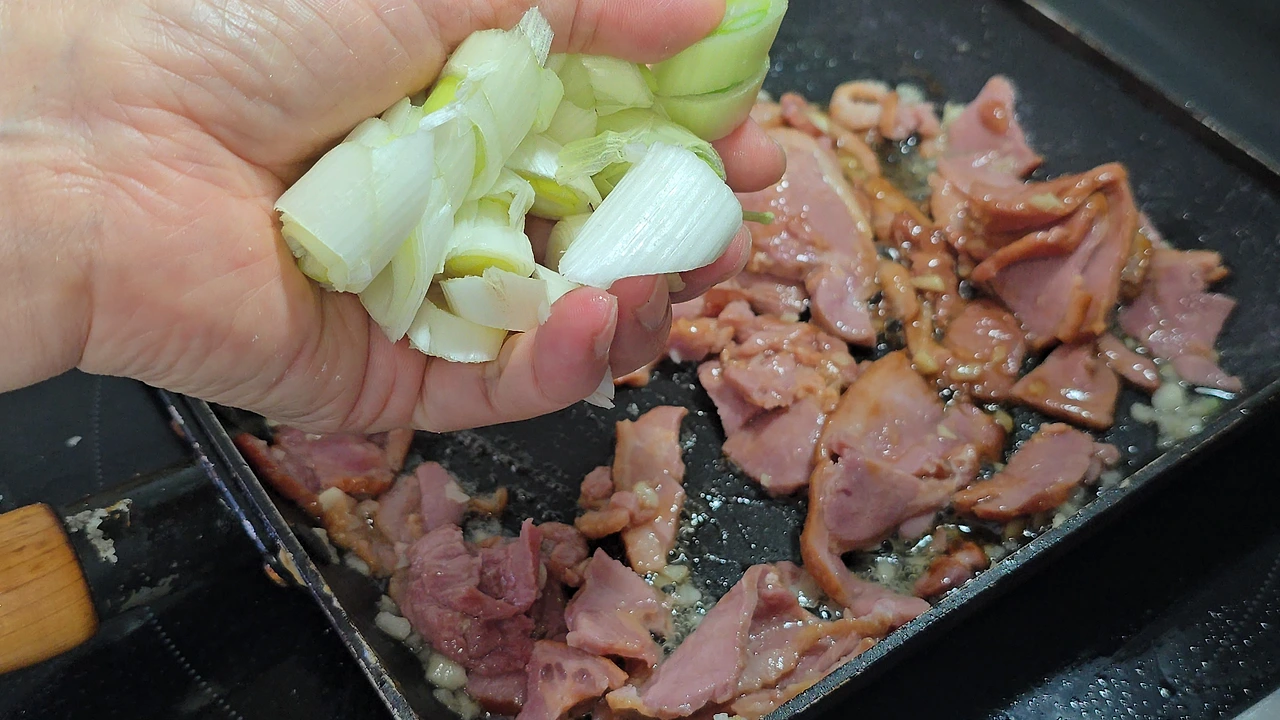 img.jpg?credential=yqXZFxpELC7KVnFOS48ylbz2pIh7yKj8&expires=1761922799&allow_ip=&allow_referer=&signature=ujQ3umqJ6Vy1TbXviDgcjVnBsug%3D