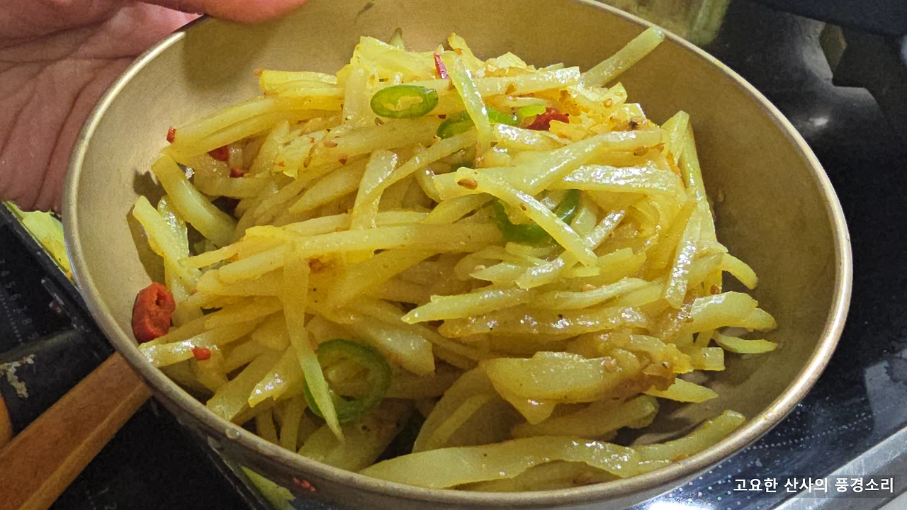 img.png?credential=yqXZFxpELC7KVnFOS48ylbz2pIh7yKj8&expires=1767193199&allow_ip=&allow_referer=&signature=VDYbV3PHepfxiMrBPr7d8kqXOuw%3D