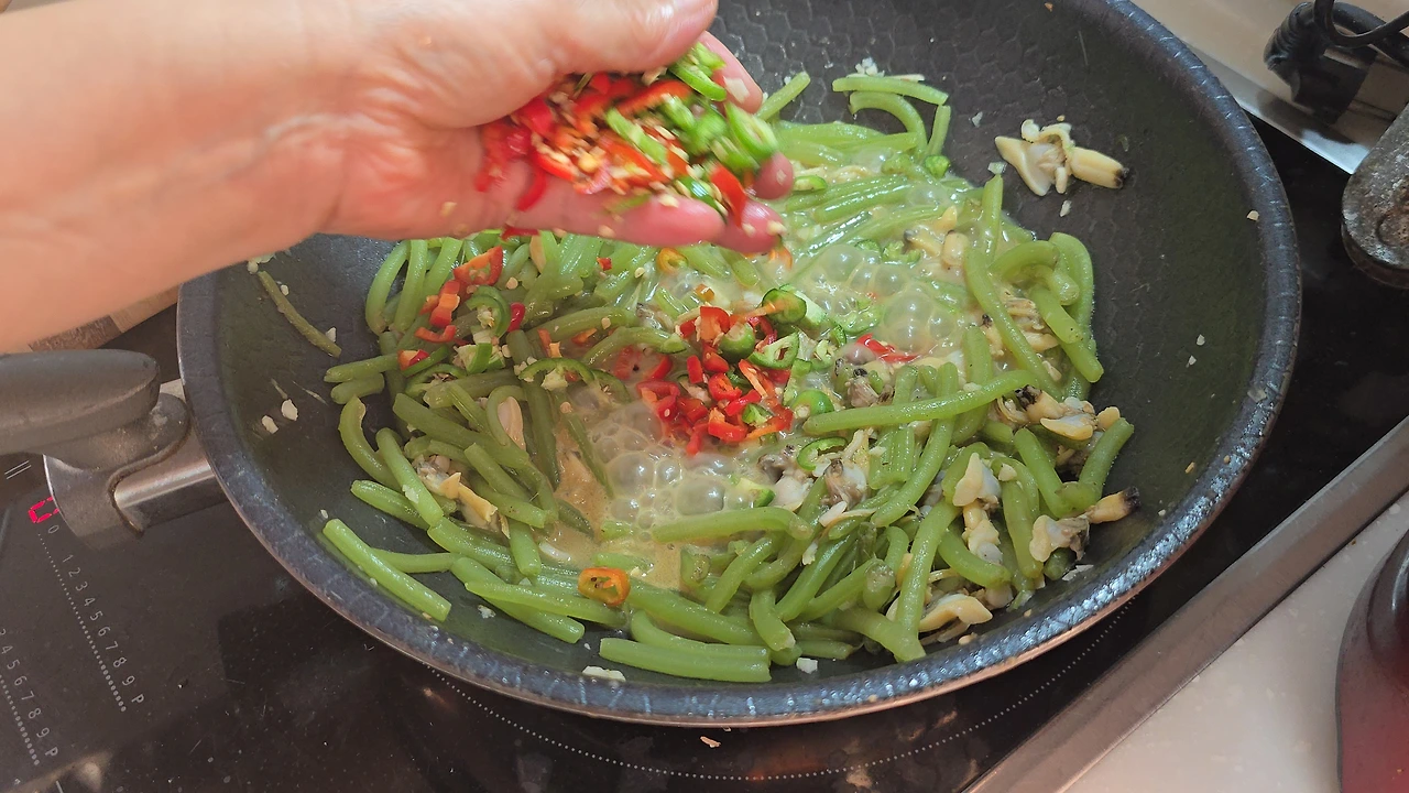 img.jpg?credential=yqXZFxpELC7KVnFOS48ylbz2pIh7yKj8&expires=1759244399&allow_ip=&allow_referer=&signature=B7Prmxe5LAortq7Bs3jlFpgmba4%3D