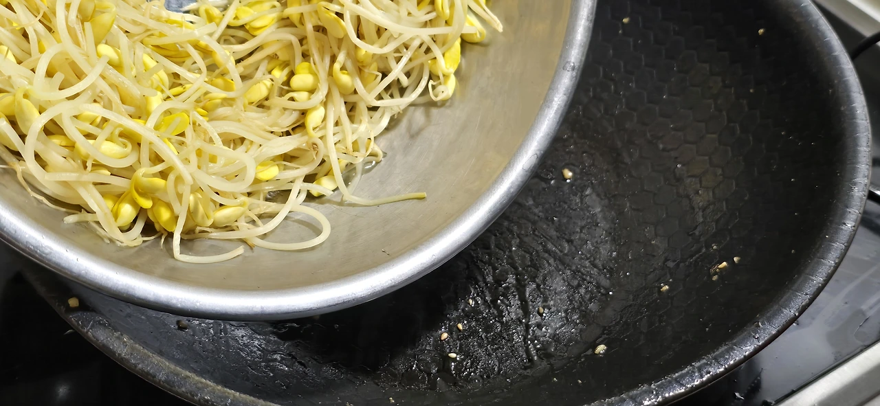 img.jpg?credential=yqXZFxpELC7KVnFOS48ylbz2pIh7yKj8&expires=1764514799&allow_ip=&allow_referer=&signature=JhKobiXtjuasuMTqSo5yqnAurE0%3D