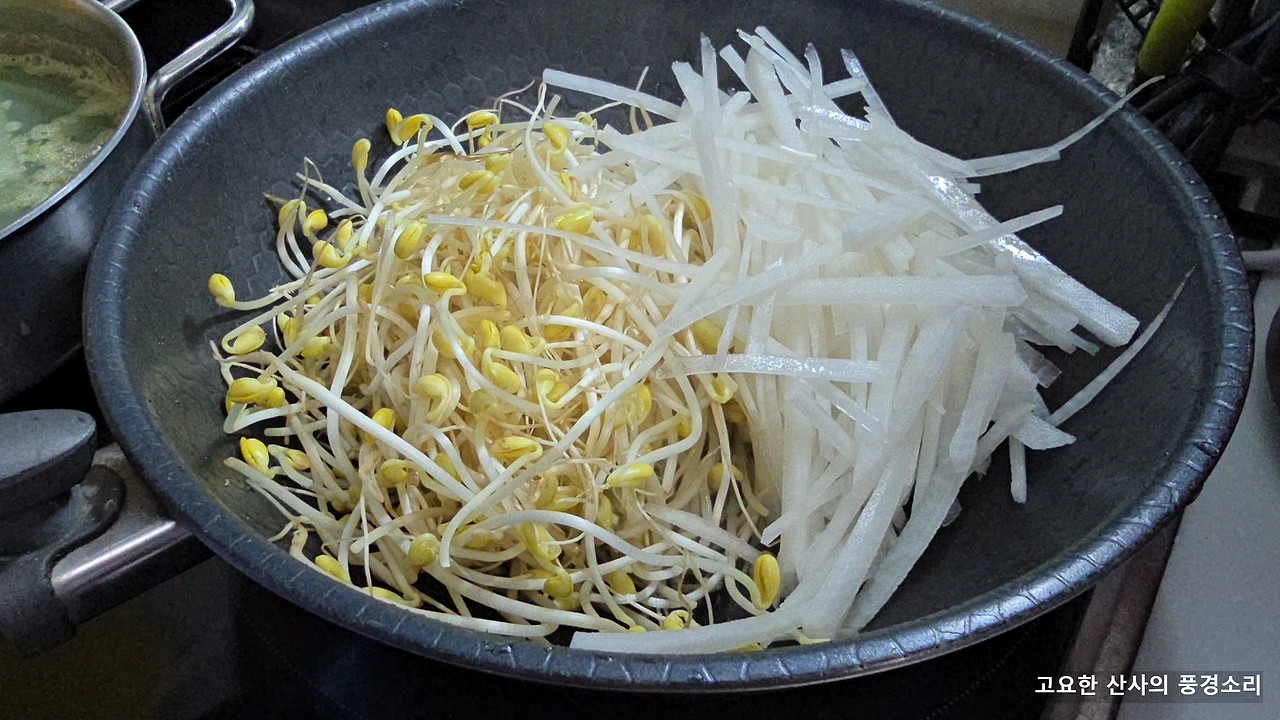 img.png?credential=yqXZFxpELC7KVnFOS48ylbz2pIh7yKj8&expires=1761922799&allow_ip=&allow_referer=&signature=bX87V4qjKXIKxaKkf1ySG7Em6ZU%3D