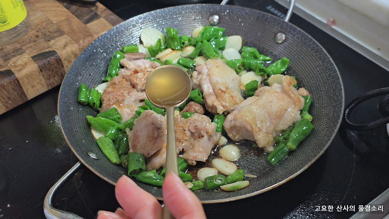 img.png?credential=yqXZFxpELC7KVnFOS48ylbz2pIh7yKj8&expires=1761922799&allow_ip=&allow_referer=&signature=mqCxjGs75dyAUxSFFLHuhHA5%2Bws%3D