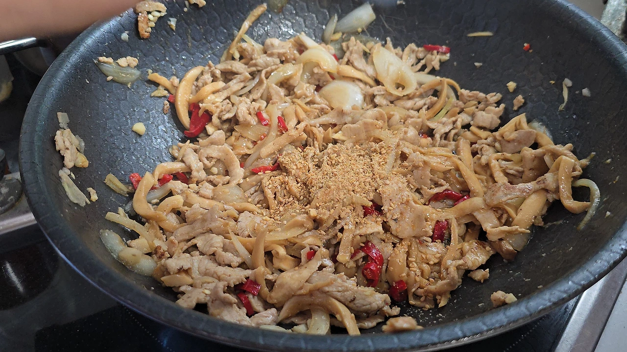 img.jpg?credential=yqXZFxpELC7KVnFOS48ylbz2pIh7yKj8&expires=1761922799&allow_ip=&allow_referer=&signature=0aJW8XFw9hWLKa%2BYtgUzR2D0R%2B8%3D