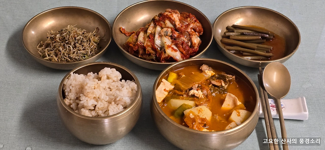 img.png?credential=yqXZFxpELC7KVnFOS48ylbz2pIh7yKj8&expires=1767193199&allow_ip=&allow_referer=&signature=xUFr4KWL8XRczj1RpYFHE789SD8%3D