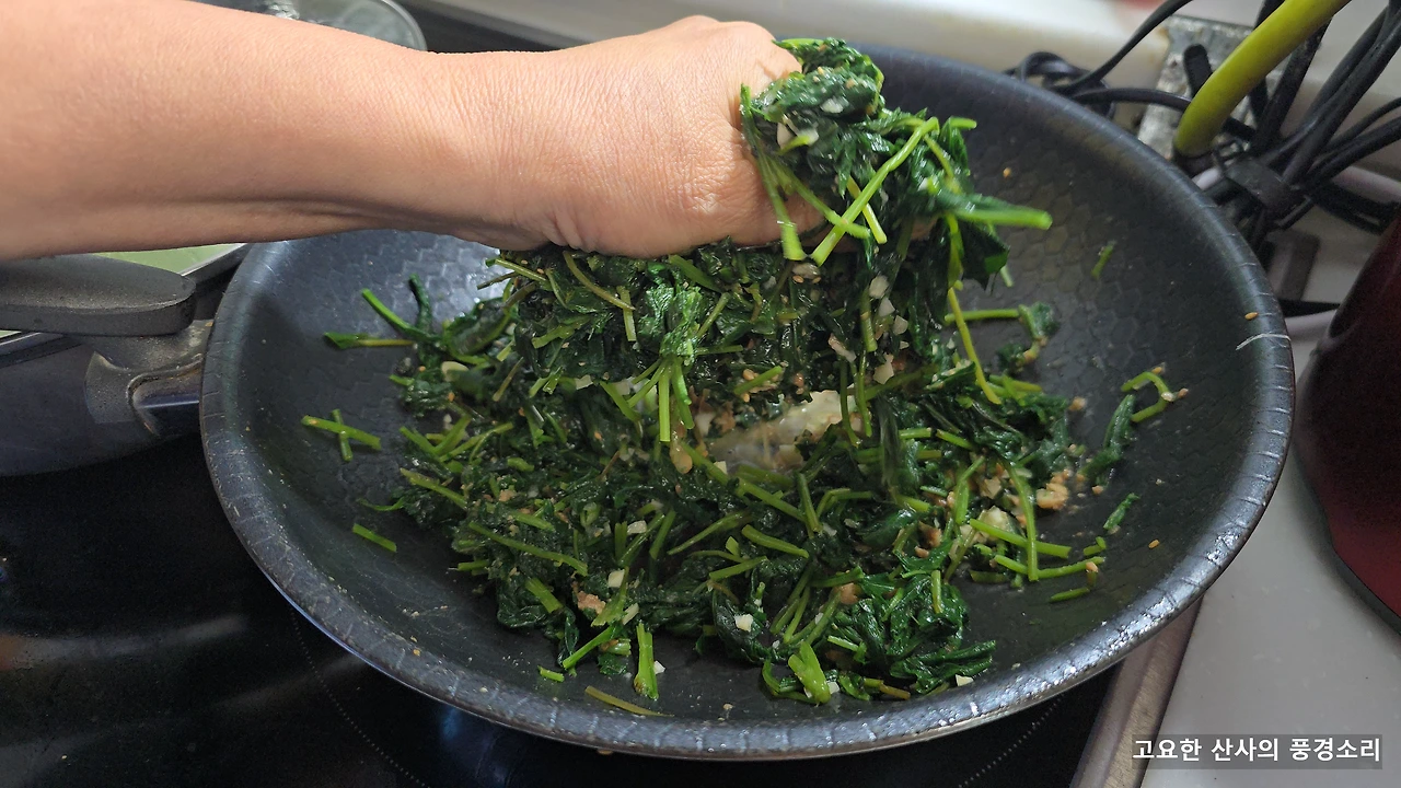 img.png?credential=yqXZFxpELC7KVnFOS48ylbz2pIh7yKj8&expires=1761922799&allow_ip=&allow_referer=&signature=6h8HC%2B%2Bt91jaBmadZNkxdI8TFCA%3D