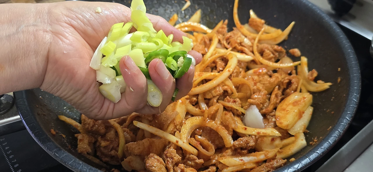 img.jpg?credential=yqXZFxpELC7KVnFOS48ylbz2pIh7yKj8&expires=1759244399&allow_ip=&allow_referer=&signature=FXTd2M9vValpcV6Vm%2F42wvpxDhs%3D