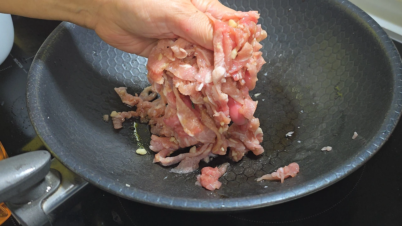 img.jpg?credential=yqXZFxpELC7KVnFOS48ylbz2pIh7yKj8&expires=1761922799&allow_ip=&allow_referer=&signature=k9EholQxhSm1l9eQtLj%2FCehIoGo%3D