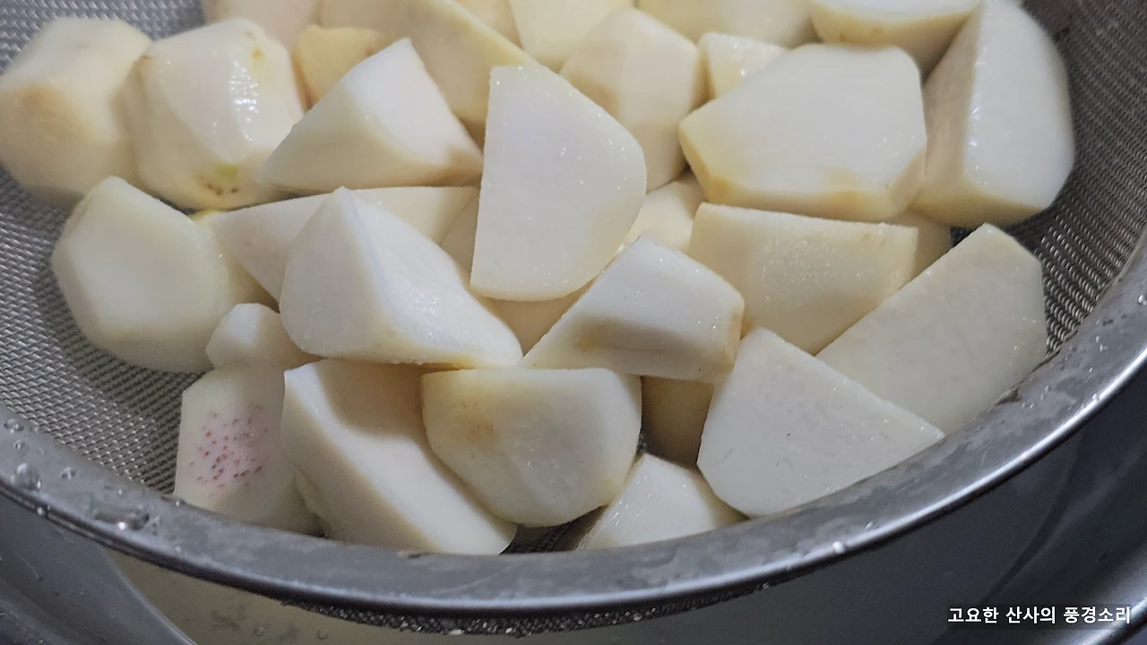 img.png?credential=yqXZFxpELC7KVnFOS48ylbz2pIh7yKj8&expires=1764514799&allow_ip=&allow_referer=&signature=L%2BkH9A54nGd%2FtgjqpkDCM5em%2BCg%3D