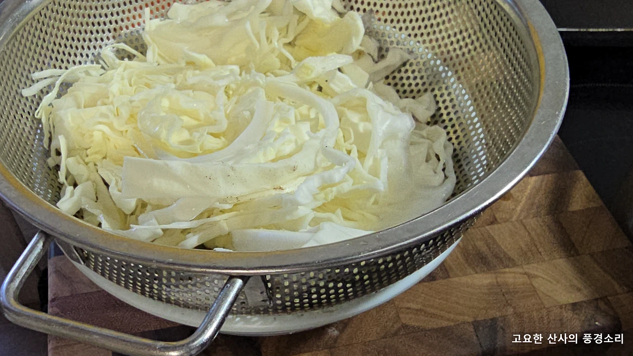 img.png?credential=yqXZFxpELC7KVnFOS48ylbz2pIh7yKj8&expires=1759244399&allow_ip=&allow_referer=&signature=ujL39PHfgskxaQeJxgEwcE2g3Aw%3D