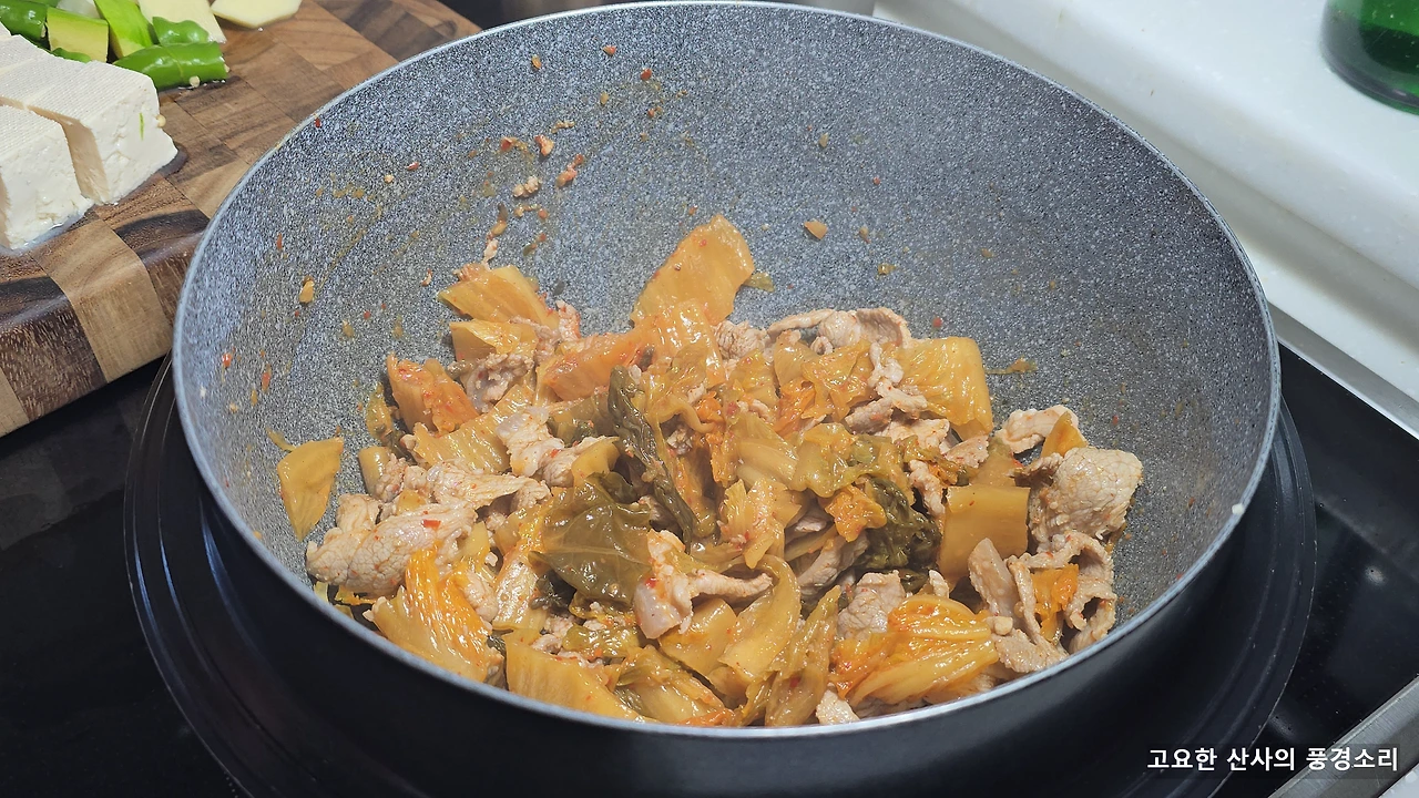 img.png?credential=yqXZFxpELC7KVnFOS48ylbz2pIh7yKj8&expires=1767193199&allow_ip=&allow_referer=&signature=j7Ssx1uISNQpBrXjSI9n%2BrDGRCY%3D