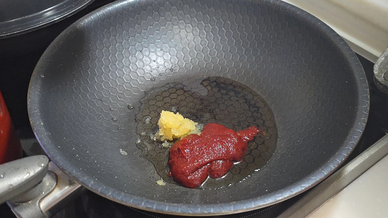 img.jpg?credential=yqXZFxpELC7KVnFOS48ylbz2pIh7yKj8&expires=1756652399&allow_ip=&allow_referer=&signature=OUmt1Njl1S53CD6gddV5IlqTkS4%3D