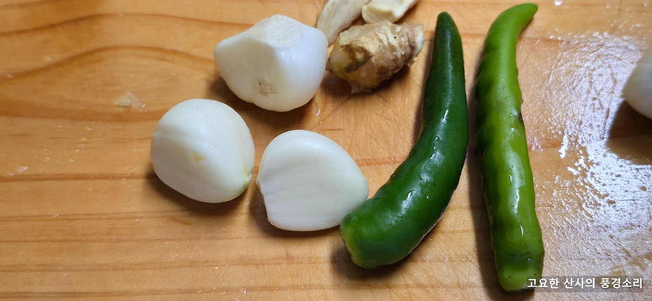 img.png?credential=yqXZFxpELC7KVnFOS48ylbz2pIh7yKj8&expires=1759244399&allow_ip=&allow_referer=&signature=m%2FUSj0pvJ6zLn7pVHtFepGQY4Oc%3D