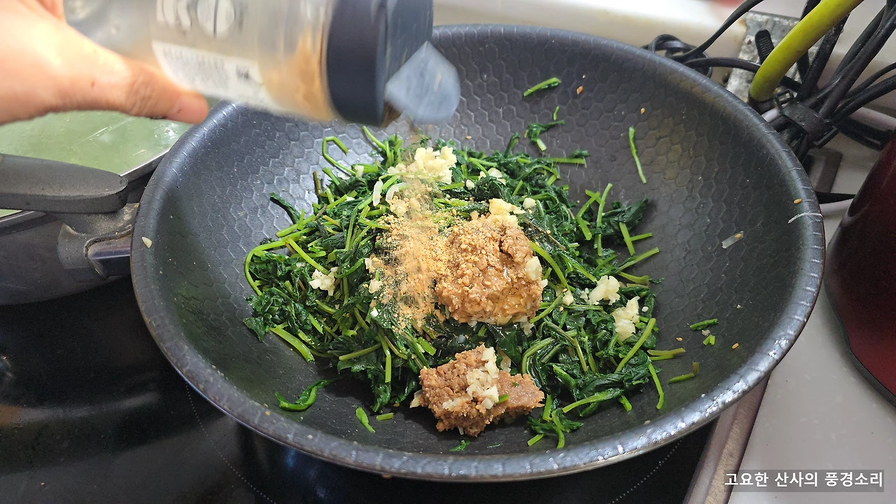 img.png?credential=yqXZFxpELC7KVnFOS48ylbz2pIh7yKj8&expires=1761922799&allow_ip=&allow_referer=&signature=6qMZwyXqBPCA%2BbXVjhgmPoNFrQA%3D