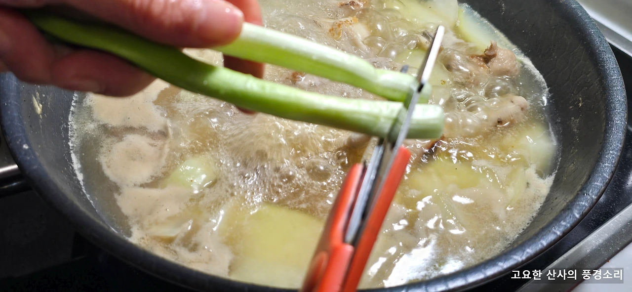 img.png?credential=yqXZFxpELC7KVnFOS48ylbz2pIh7yKj8&expires=1769871599&allow_ip=&allow_referer=&signature=nTjLqNdKRxTBJuRWdpS%2Bq2DXZ4s%3D