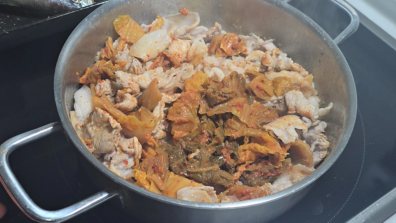 img.jpg?credential=yqXZFxpELC7KVnFOS48ylbz2pIh7yKj8&expires=1767193199&allow_ip=&allow_referer=&signature=F%2F42rDDKmkAhae9aTA6Mj2jTaTs%3D