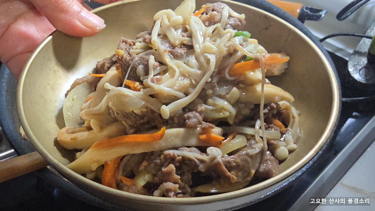 img.png?credential=yqXZFxpELC7KVnFOS48ylbz2pIh7yKj8&expires=1764514799&allow_ip=&allow_referer=&signature=kmuWGRdyn8HSNfXV0kEabxQ870k%3D