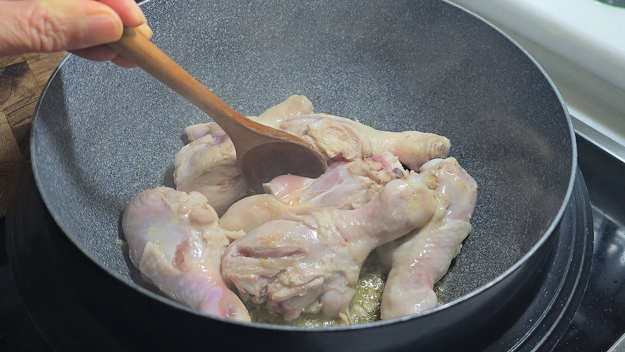 img.jpg?credential=yqXZFxpELC7KVnFOS48ylbz2pIh7yKj8&expires=1767193199&allow_ip=&allow_referer=&signature=M%2FxEnBMKp5XTc2Fh%2BnHbTtrrNi8%3D