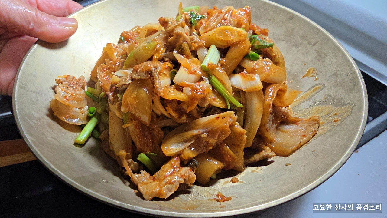 img.png?credential=yqXZFxpELC7KVnFOS48ylbz2pIh7yKj8&expires=1767193199&allow_ip=&allow_referer=&signature=%2BSVWkBMYRI1w5uK6RAyIJVOiUcs%3D