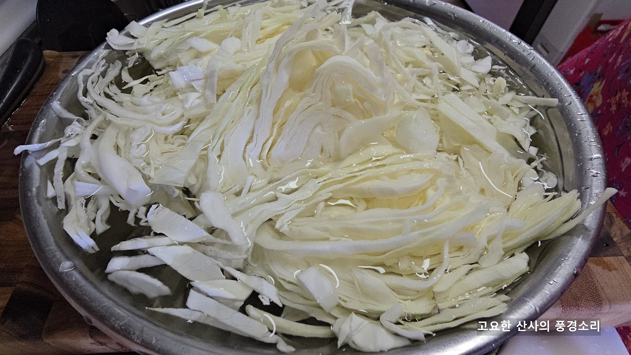 img.png?credential=yqXZFxpELC7KVnFOS48ylbz2pIh7yKj8&expires=1753973999&allow_ip=&allow_referer=&signature=iuAEJ72uxKefZwmpzbp4TKCJEdQ%3D