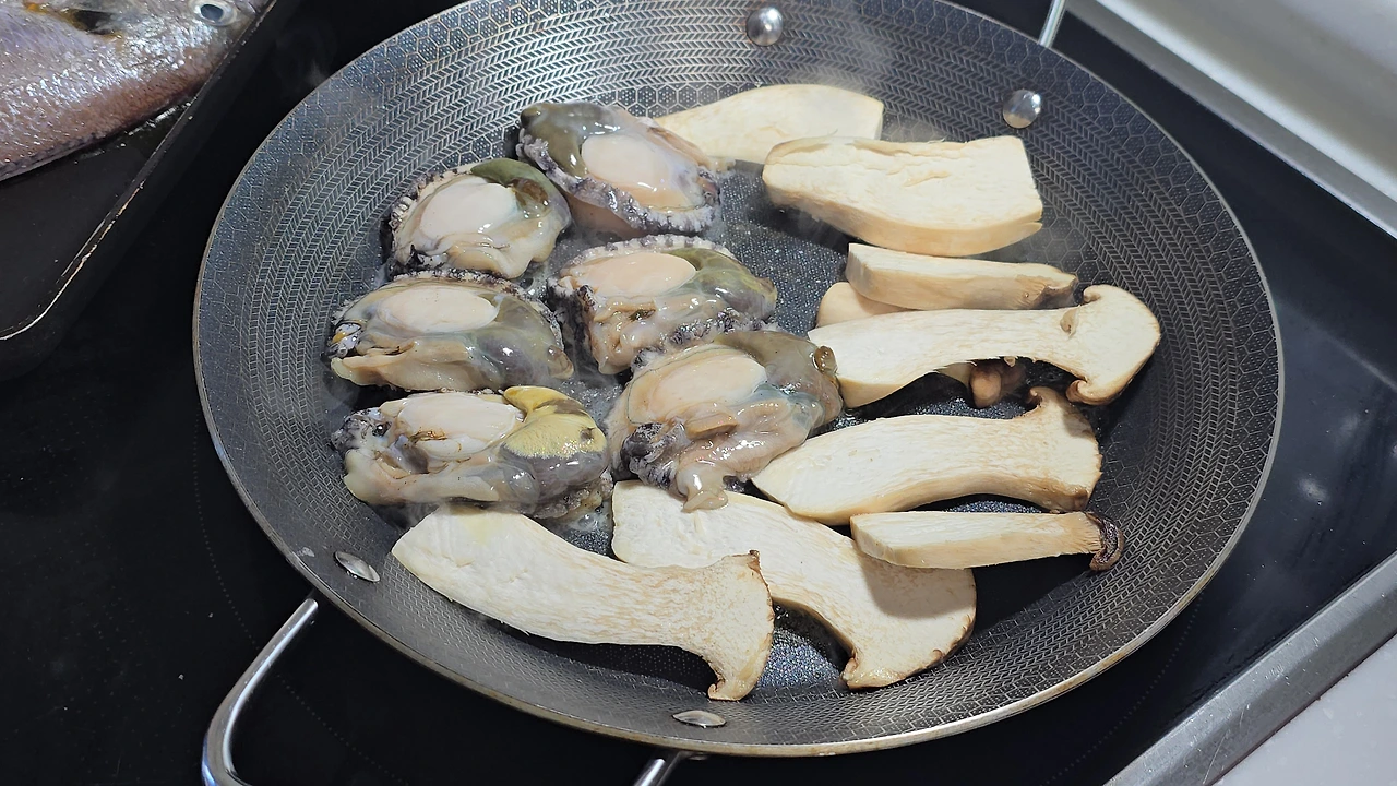 img.jpg?credential=yqXZFxpELC7KVnFOS48ylbz2pIh7yKj8&expires=1767193199&allow_ip=&allow_referer=&signature=3Rb%2Fy%2B15tx%2FZ8QDotdYs1%2BI45Jg%3D