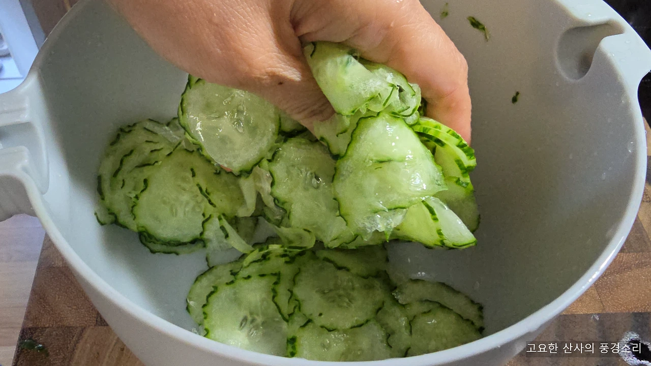 img.png?credential=yqXZFxpELC7KVnFOS48ylbz2pIh7yKj8&expires=1764514799&allow_ip=&allow_referer=&signature=fmDn78G3Shd79PK1Vgs5vLbWOLI%3D