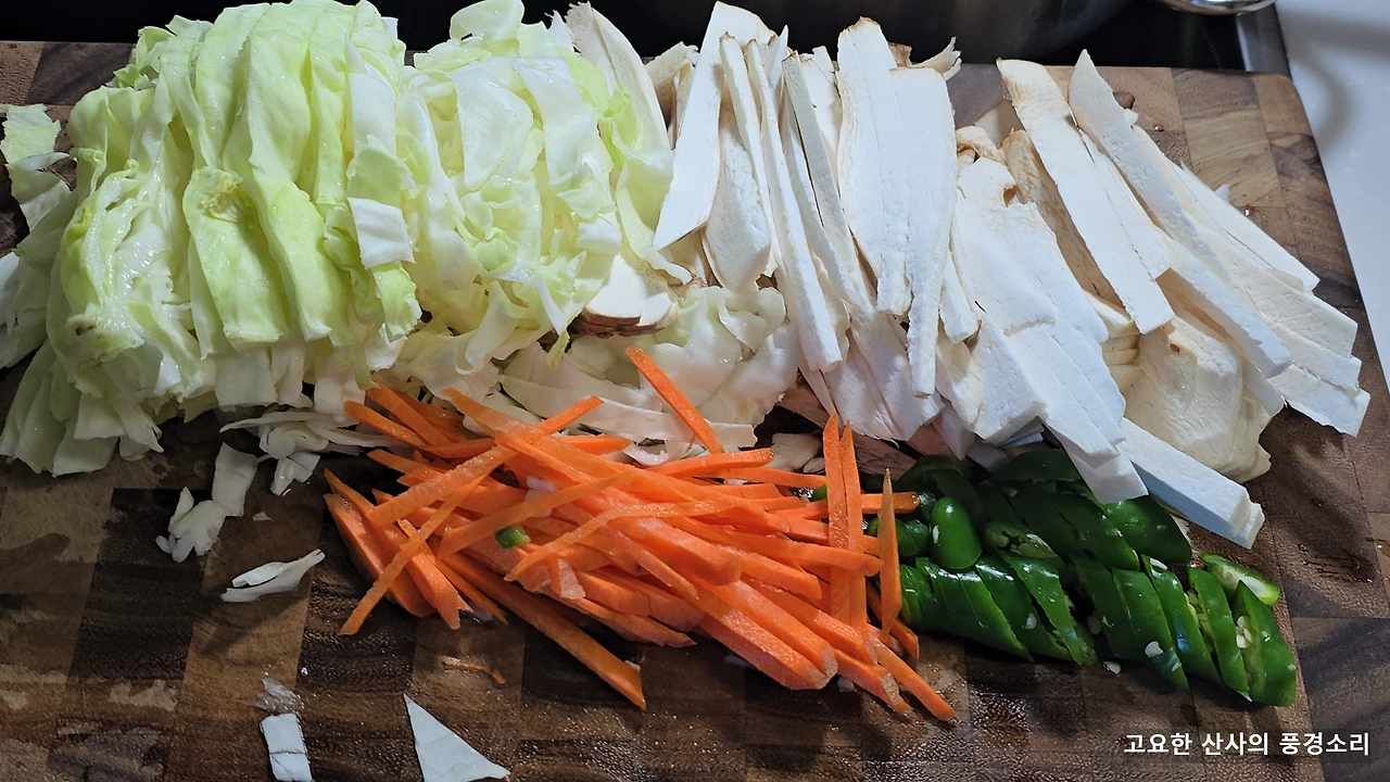 img.png?credential=yqXZFxpELC7KVnFOS48ylbz2pIh7yKj8&expires=1764514799&allow_ip=&allow_referer=&signature=RApxV8sIrBwgRq2gP2D6CICSEo8%3D