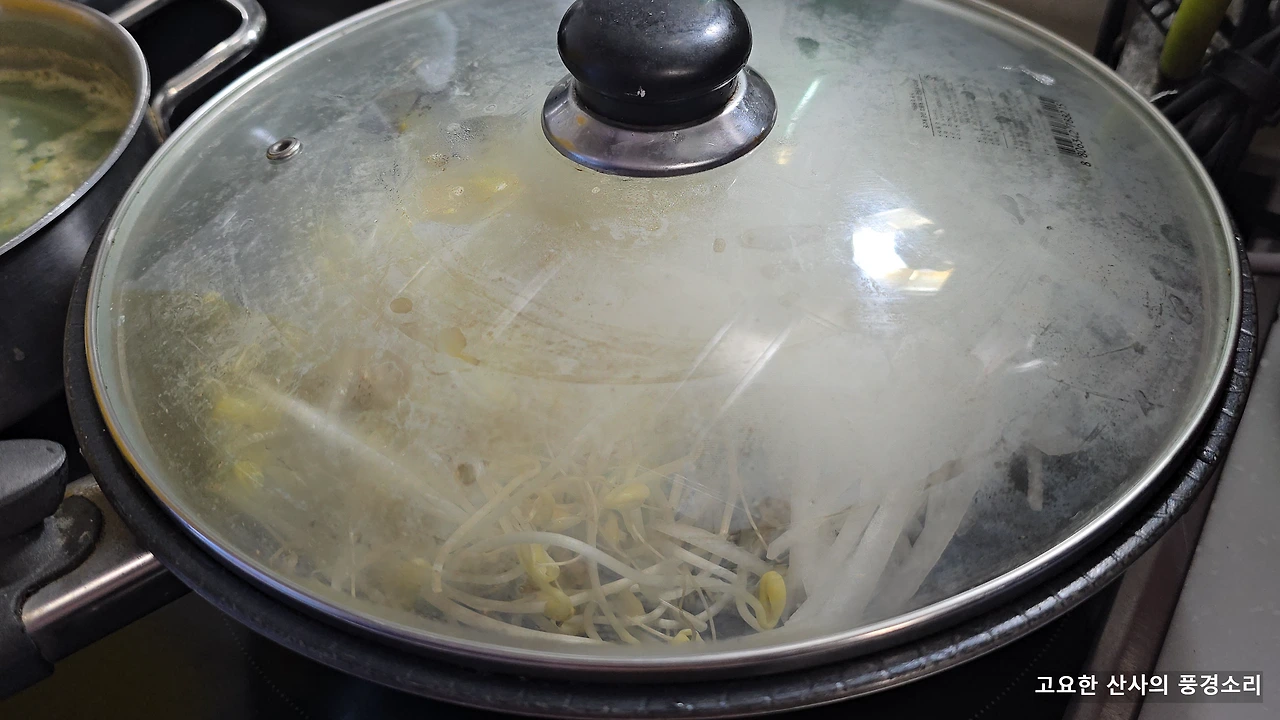 img.png?credential=yqXZFxpELC7KVnFOS48ylbz2pIh7yKj8&expires=1761922799&allow_ip=&allow_referer=&signature=Hml2tXBs0q22X4vzzXvQfprpBDI%3D