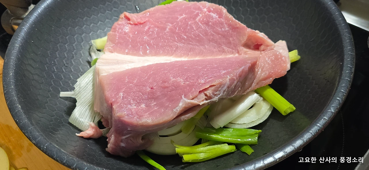 img.png?credential=yqXZFxpELC7KVnFOS48ylbz2pIh7yKj8&expires=1759244399&allow_ip=&allow_referer=&signature=x4ujdVg8LZh8rqh1Apnr%2FOgm8CU%3D