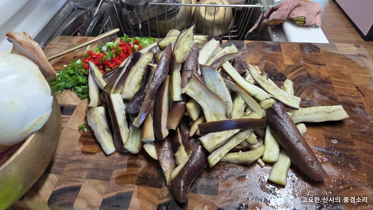 img.png?credential=yqXZFxpELC7KVnFOS48ylbz2pIh7yKj8&expires=1761922799&allow_ip=&allow_referer=&signature=yXmYFv0BcEQqaSmbcNs%2B3Gc5tZg%3D