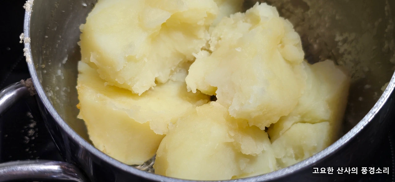 img.png?credential=yqXZFxpELC7KVnFOS48ylbz2pIh7yKj8&expires=1753973999&allow_ip=&allow_referer=&signature=sT2o6CXs6nSQWq4hud2SAkq%2B35Q%3D