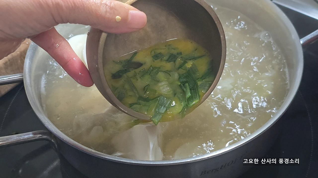 img.png?credential=yqXZFxpELC7KVnFOS48ylbz2pIh7yKj8&expires=1761922799&allow_ip=&allow_referer=&signature=GE%2F4VhV3nsDwKiVtk2%2BnVb6UAg4%3D