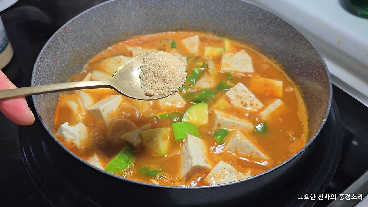 img.png?credential=yqXZFxpELC7KVnFOS48ylbz2pIh7yKj8&expires=1767193199&allow_ip=&allow_referer=&signature=lX%2FA0JBSL6z4OOZgGz0GYKuSM5Y%3D