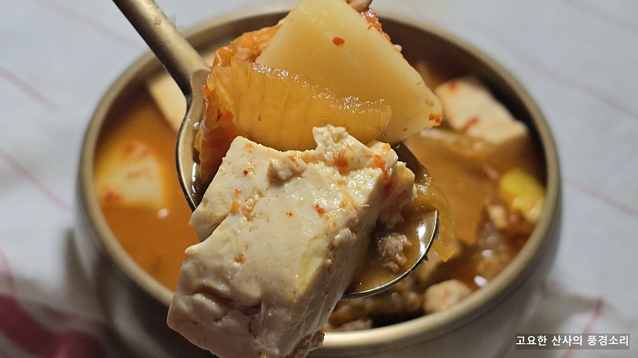 img.png?credential=yqXZFxpELC7KVnFOS48ylbz2pIh7yKj8&expires=1767193199&allow_ip=&allow_referer=&signature=VVeqnT6yzLpKXSkr4aJxviWHfwM%3D