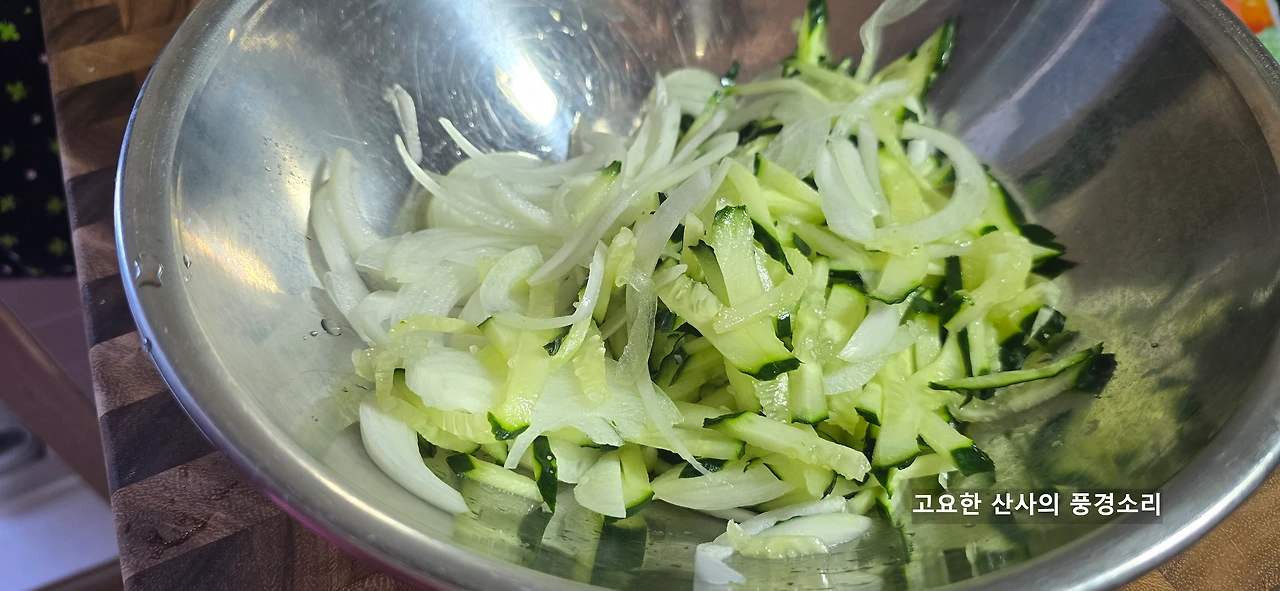 img.png?credential=yqXZFxpELC7KVnFOS48ylbz2pIh7yKj8&expires=1753973999&allow_ip=&allow_referer=&signature=ELtqUSOHWGT3L4S38dNR9xnAYRs%3D