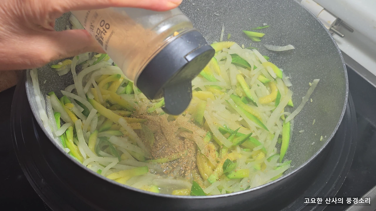 img.png?credential=yqXZFxpELC7KVnFOS48ylbz2pIh7yKj8&expires=1767193199&allow_ip=&allow_referer=&signature=Y0VzM%2Fk1N7JLJRdY2fn3pPIYyHA%3D