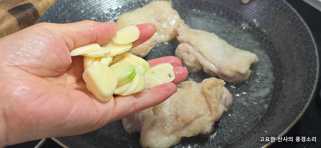 img.png?credential=yqXZFxpELC7KVnFOS48ylbz2pIh7yKj8&expires=1761922799&allow_ip=&allow_referer=&signature=OrUhL5URyU1PjlFcv1dWle8AUfU%3D