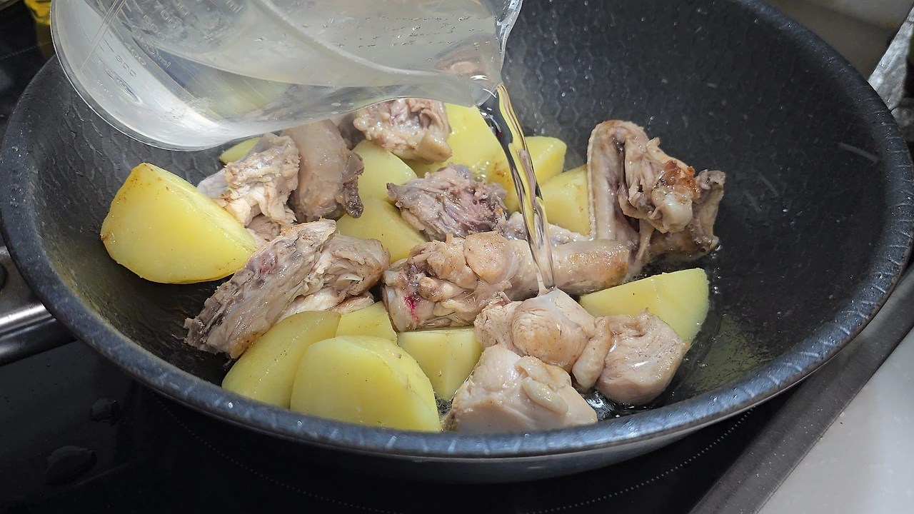 img.jpg?credential=yqXZFxpELC7KVnFOS48ylbz2pIh7yKj8&expires=1751295599&allow_ip=&allow_referer=&signature=oul7gjf4bS9DEyuRxkUkQmCg%2FRM%3D