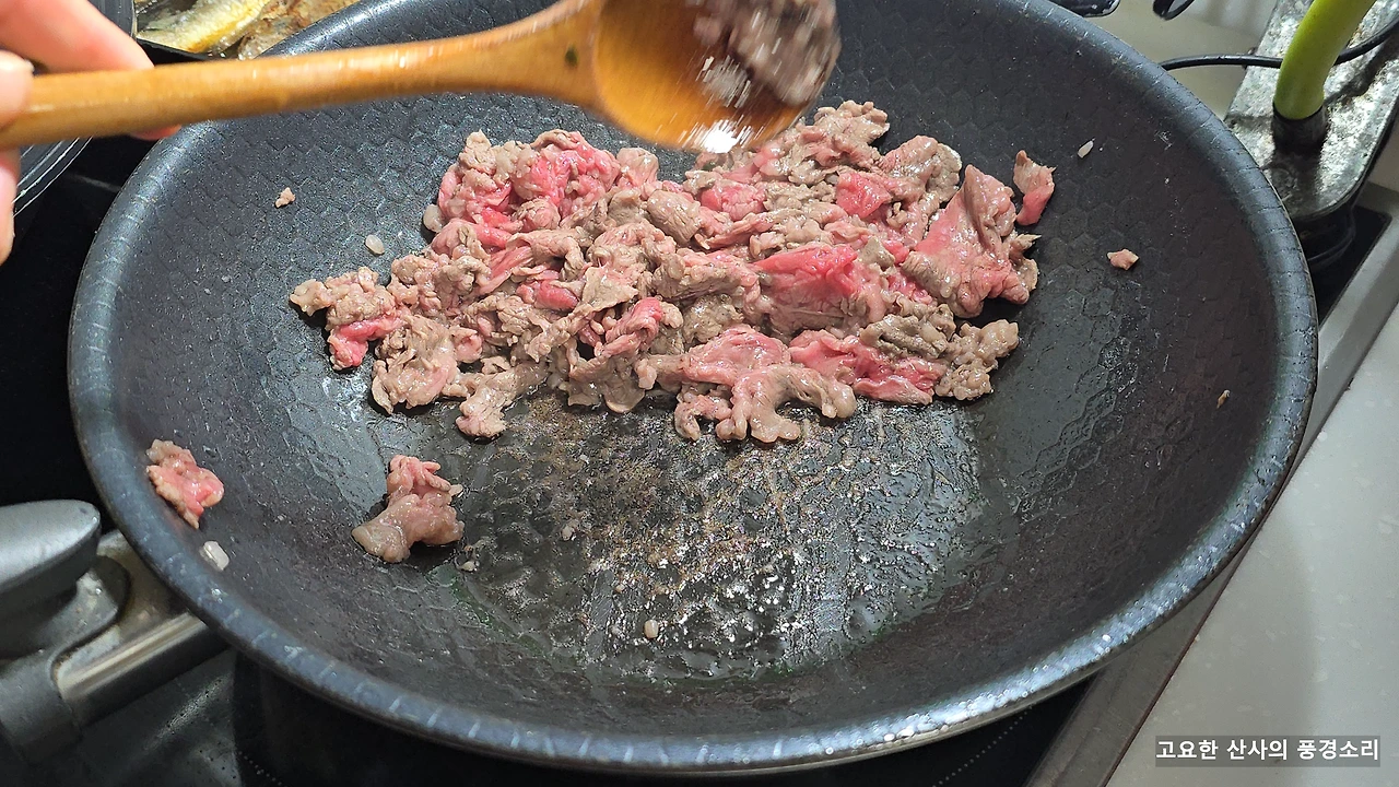 img.png?credential=yqXZFxpELC7KVnFOS48ylbz2pIh7yKj8&expires=1764514799&allow_ip=&allow_referer=&signature=KSlfw3lpuDPji6hXKsa9vvz1dy8%3D