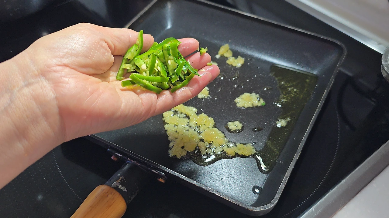 img.jpg?credential=yqXZFxpELC7KVnFOS48ylbz2pIh7yKj8&expires=1764514799&allow_ip=&allow_referer=&signature=q3YrlkgsuMz51F98fQnRhFUH23M%3D