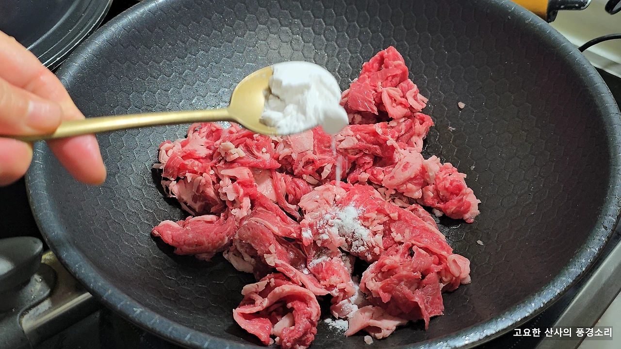 img.png?credential=yqXZFxpELC7KVnFOS48ylbz2pIh7yKj8&expires=1764514799&allow_ip=&allow_referer=&signature=xlhZJNUIsvZ%2BSy6CSYjAXqLcArs%3D