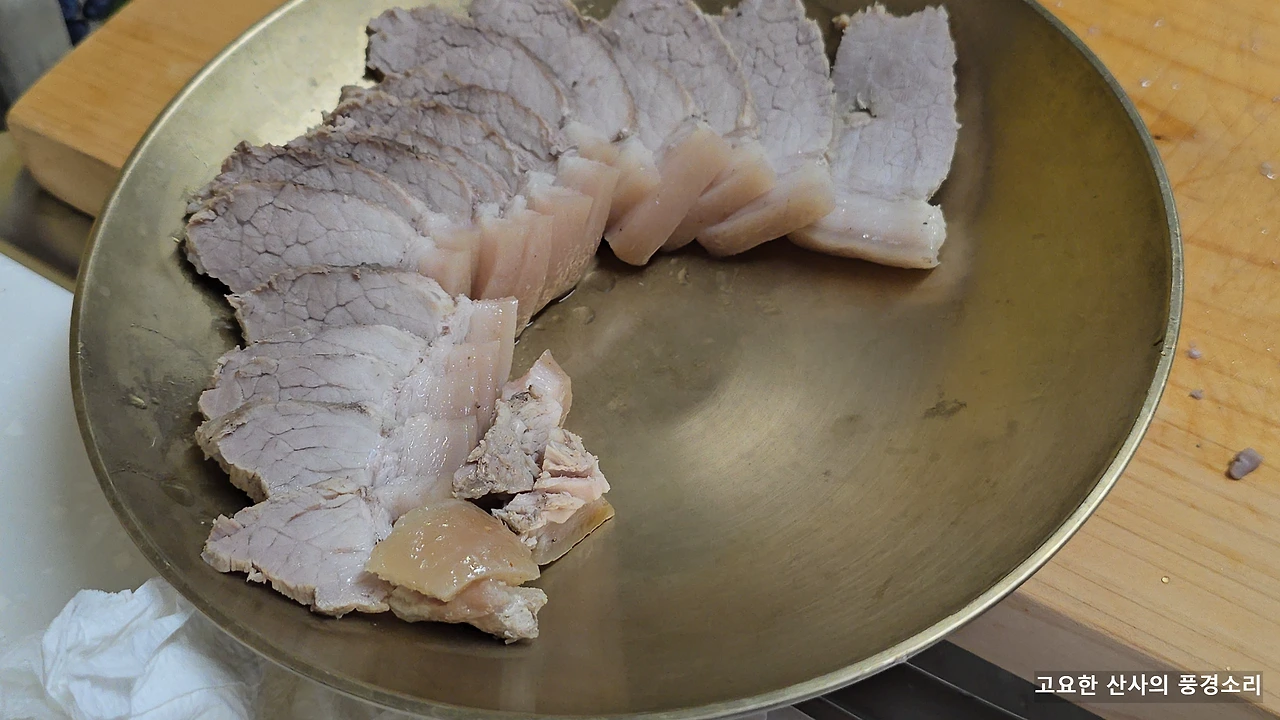 img.png?credential=yqXZFxpELC7KVnFOS48ylbz2pIh7yKj8&expires=1759244399&allow_ip=&allow_referer=&signature=aLoK5XzLP4iixVt0mcFOyZMm0us%3D