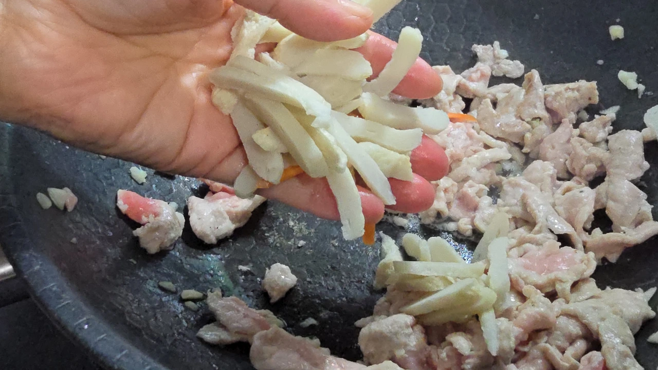 img.jpg?credential=yqXZFxpELC7KVnFOS48ylbz2pIh7yKj8&expires=1761922799&allow_ip=&allow_referer=&signature=D3F8v3xHFlZCFUUtzKuatbbFSe8%3D