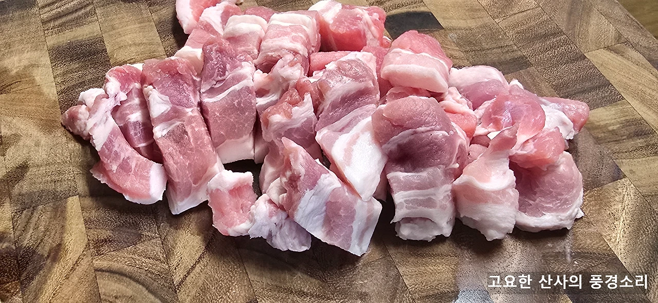 img.png?credential=yqXZFxpELC7KVnFOS48ylbz2pIh7yKj8&expires=1756652399&allow_ip=&allow_referer=&signature=cbQqd4IeAis1QV8dkTxS8fqvAIE%3D