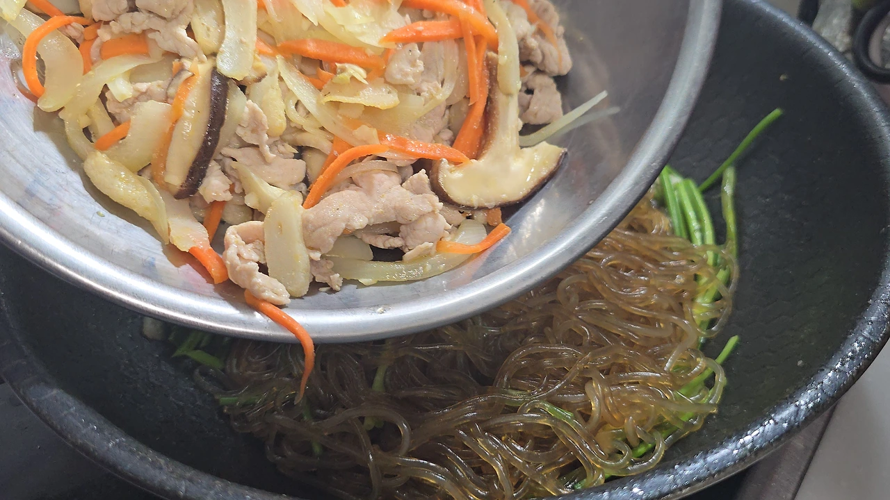 img.jpg?credential=yqXZFxpELC7KVnFOS48ylbz2pIh7yKj8&expires=1761922799&allow_ip=&allow_referer=&signature=1fEmiYqGXtS54%2F6CZRcRB8z5GZ0%3D