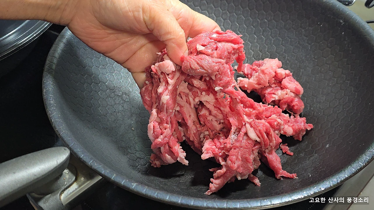 img.png?credential=yqXZFxpELC7KVnFOS48ylbz2pIh7yKj8&expires=1764514799&allow_ip=&allow_referer=&signature=6Me4xZub01iB%2BfjC0XVPg8ELmsA%3D