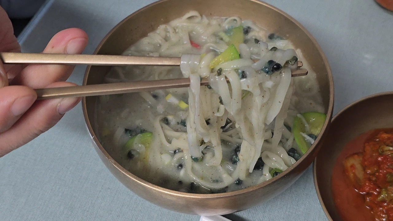 img.jpg?credential=yqXZFxpELC7KVnFOS48ylbz2pIh7yKj8&expires=1767193199&allow_ip=&allow_referer=&signature=z5o4%2Fp3qYPPALeCrrPyYamrakYs%3D