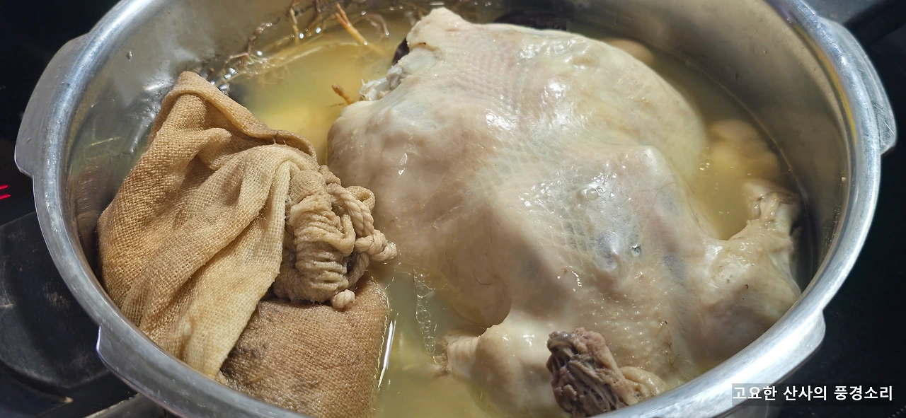 img.png?credential=yqXZFxpELC7KVnFOS48ylbz2pIh7yKj8&expires=1756652399&allow_ip=&allow_referer=&signature=KGuYEFiOWIpuFIUlnv2ntCQTUIU%3D